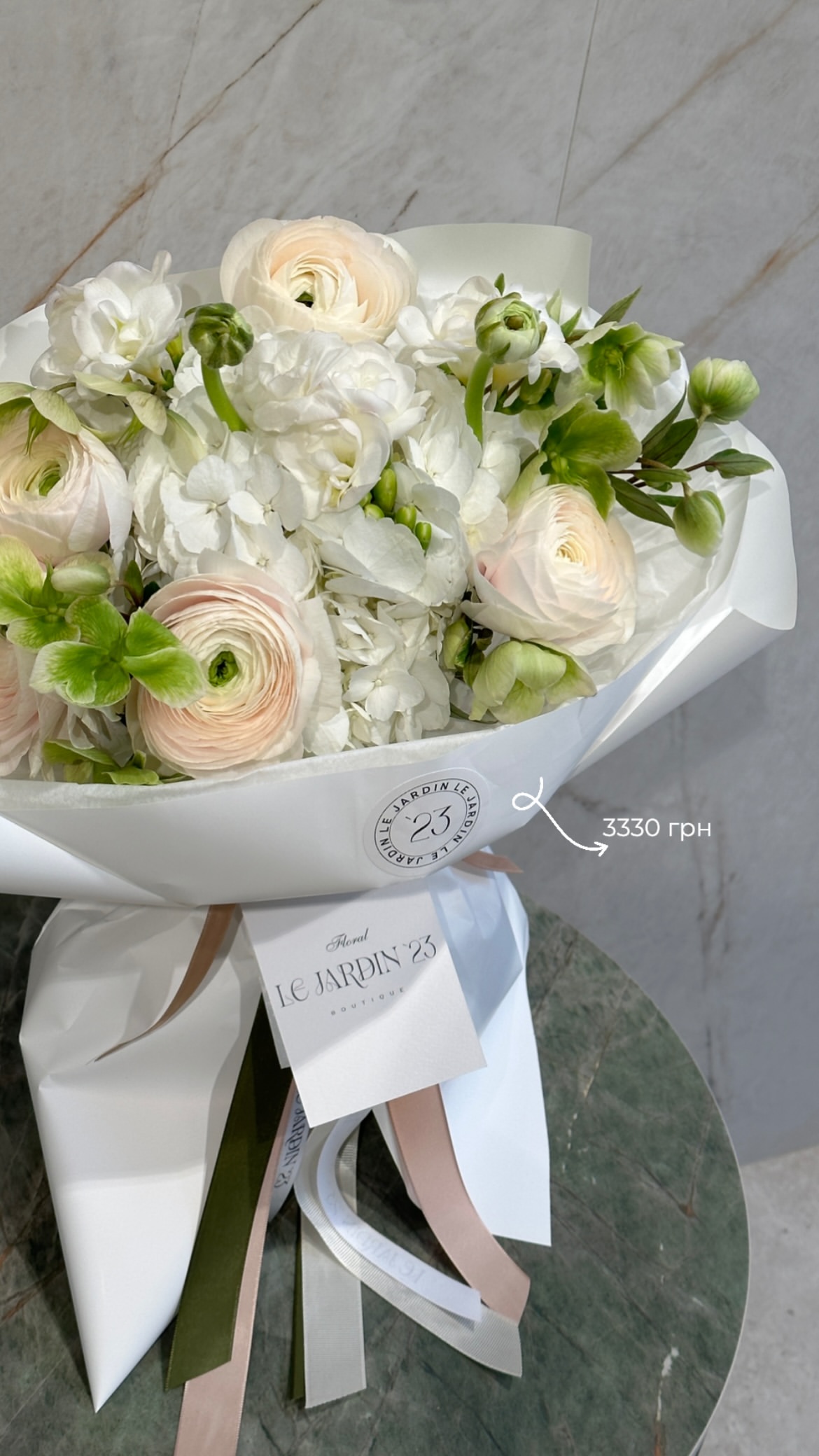 ніжний білий букет